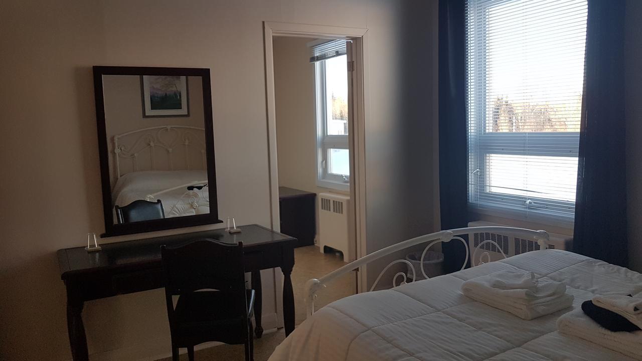 הוסטל Amos Domaine St-Viateur מראה חיצוני תמונה